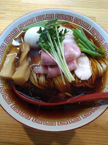 「(松) 特級中華そば 醤油 950円」@自家製麺 くろ松の写真