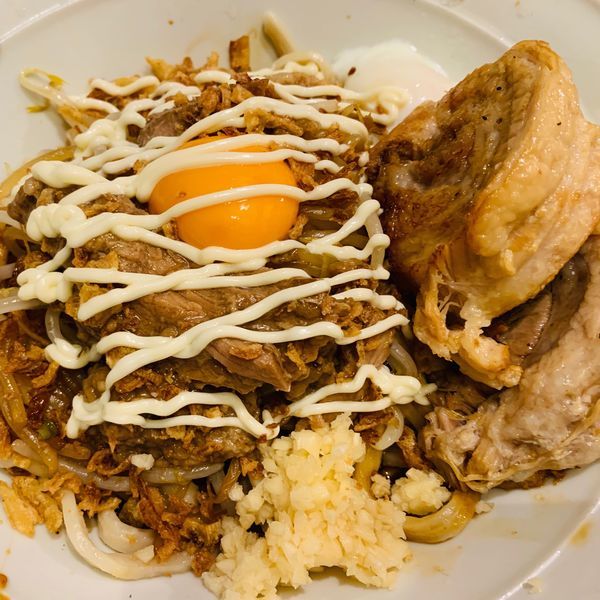 「ラーメン汁なし200g 温玉トッピング♪」@麺屋 味方の写真