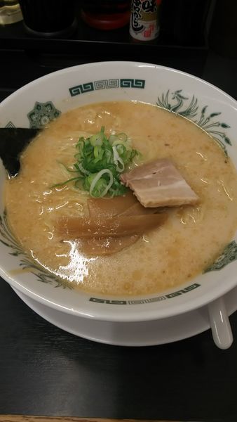 「とんこつラーメン」@日高屋 与野駅東口店の写真