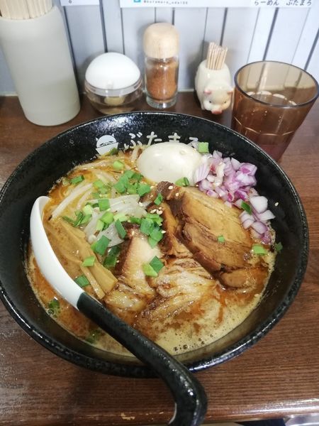 「味噌らーめんクーポン無料チャーシュー250円味玉100円」@らーめんぶたまろの写真