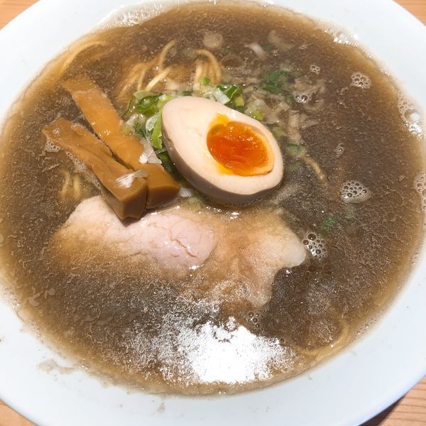 「地魚醤油らぁめん ¥680＋味玉半玉 ¥50」@江ノ島らぁ麺 片瀬商店の写真