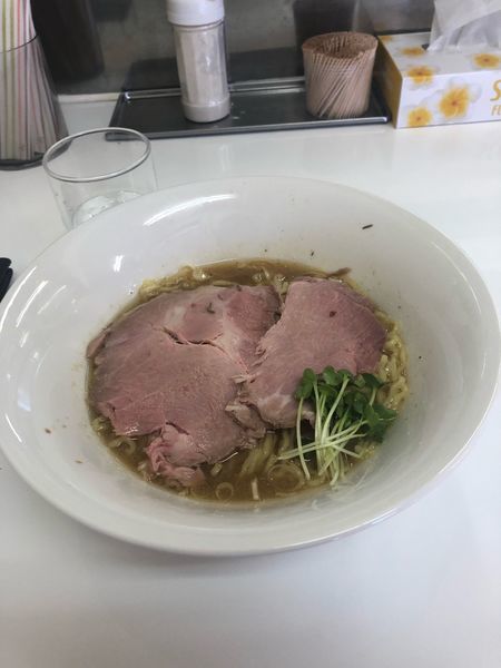 「煮干しラーメン白600円 ローストビーフ丼小300円」@煮干ラーメンとローストビーフとステーキ パリ橋の写真