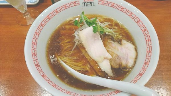 「醤油らぁ麺_780円」@noodle kitchen 六九麺の写真