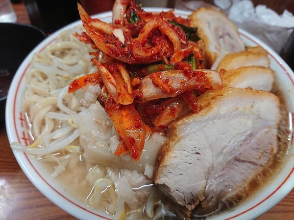 「ラーメン＋豚五枚＋タマキム」@ラーメン二郎 亀戸店の写真