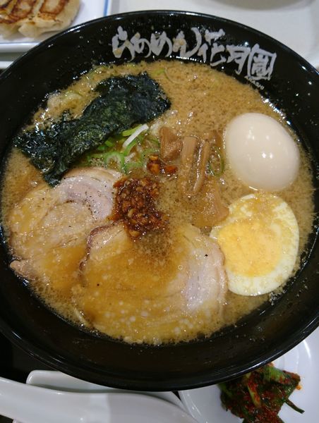 「嵐げんこつらあめん＋味玉」@らあめん花月嵐 アリオ鷲宮店の写真