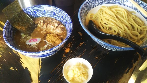 「つけ麺（中盛）+ほぐし豚+にんにく」@狼煙 〜NOROSHI〜の写真