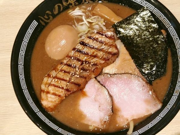 「特製濃厚豚骨魚介らーめん」@心の味製麺 平井店の写真