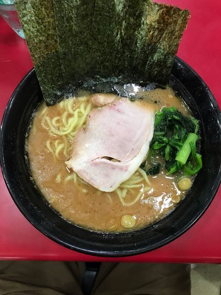 「ラーメン・中 800円」@杉田家 千葉祐光店の写真