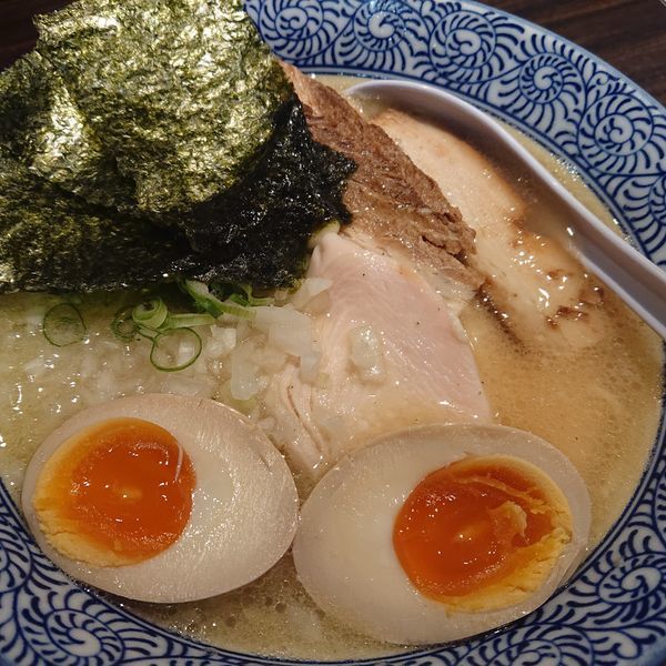 「特製煮干しそば塩900円、ミニ鶏天丼200円」@極上煮干し鶏そば やまだ邸の写真