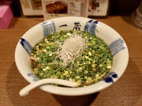 「一蔵ら～めん しょう油…950円」@元祖旭川らーめん 一蔵 本店の写真