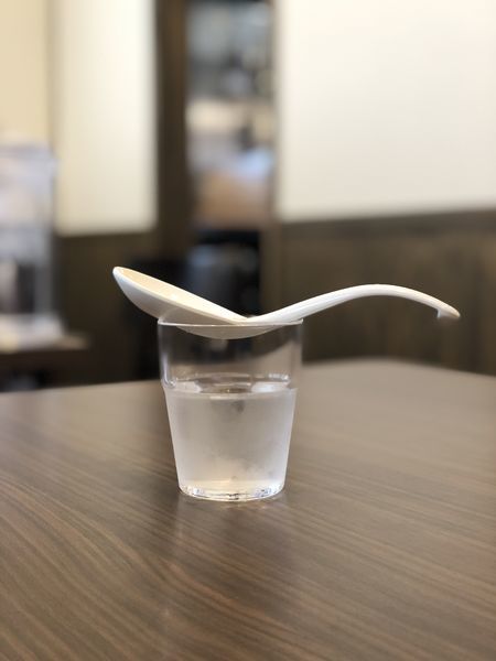 「醤油らぁ麺/煮干し醤油らぁ麺」@らぁ麺  麦一粒の写真