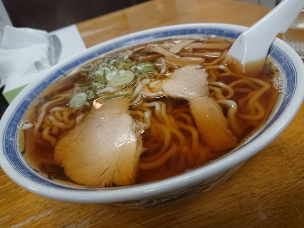 「醤油ラーメン 600円」@手打ちラーメンの店 まるきの写真