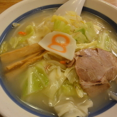 8番らーめん 戸出店の写真