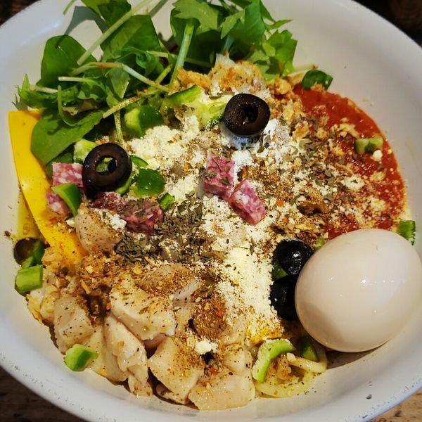 「【期間限定】Ｐｉｚｚａまぜそば（追い飯付） ８５０円」@麺や 結の写真