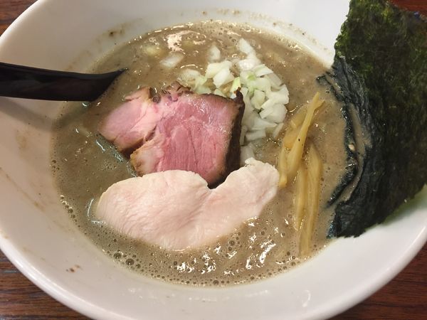 「豚骨魚介ラーメン：850円」@麺屋CHIKUWAの写真