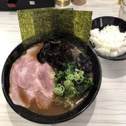 ラーメンセット850円(キクラゲ＋小ライス)