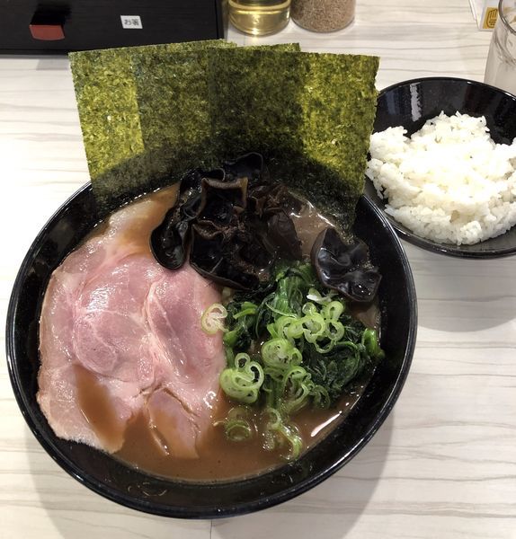 「ラーメンセット850円(キクラゲ＋小ライス)」@麺家 歩輝勇 多摩川店の写真