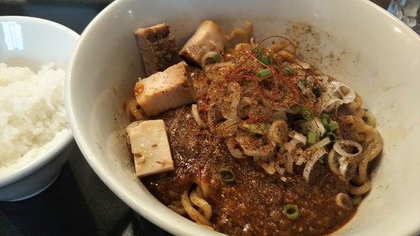 「麻婆まぜそばプチライス付き」@らぁ麺 やまぐち 辣式の写真