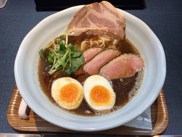 「にほんいち醤油そば」@麺巧 潮の写真