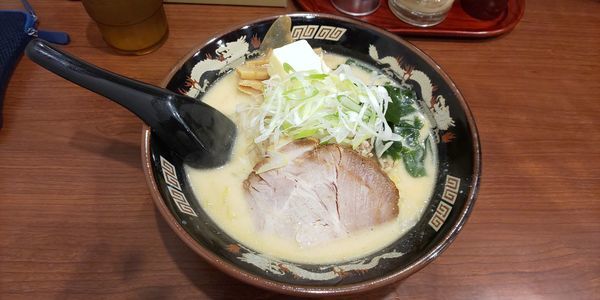 「北海道味噌ラーメン+バター」@北海道らーめん ひむろ 浅草店の写真