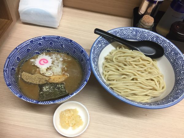 「つけ麺中(煮干)¥840+ニンニク¥10」@狼煙 大宮店の写真