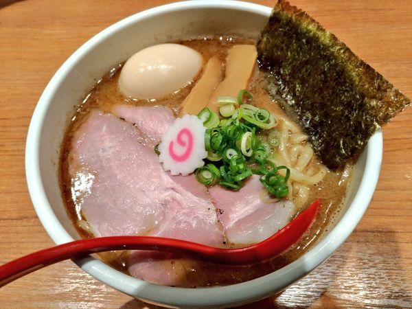 「味玉煮干中華そば」@煮干中華そば 鈴蘭 新宿店の写真