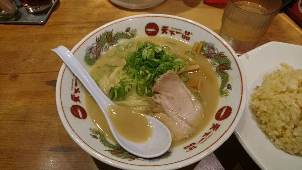 「チャーハンランチ_990円」@天下一品 新宿西口店の写真