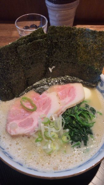 「鶏豚濃厚ラーメン 塩」@らー麺屋 バリバリジョニーの写真
