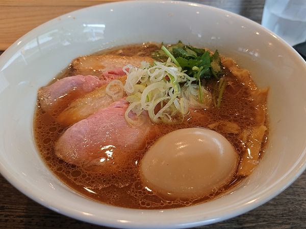 「特製醤油らーめん(麺大盛)」@らーめん楓の写真