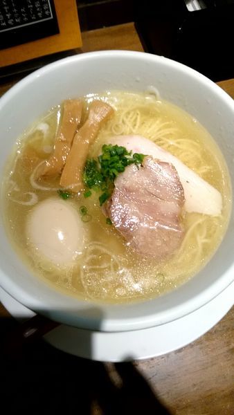 「ラーメン （塩） 750円」@麺屋 食べいろの写真