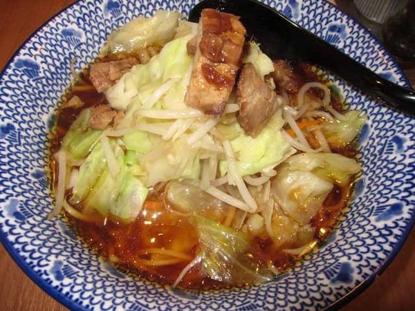 「とんさいらーめん醤油　780円」@麺処直久 新橋店の写真
