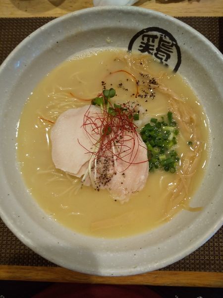 「鶏白湯らーめん」@泉鶏白湯鶏神の写真