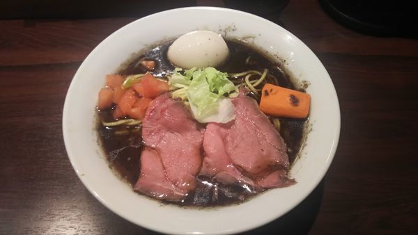 「らーめん790円+味玉（クーポン）」@牛骨らーめん 牛王の写真