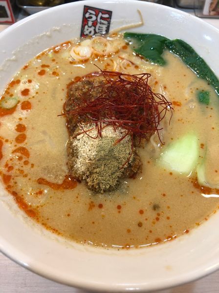 「煮干し担々麺」@煮干しらーめん 玉五郎 阪急三番街店の写真