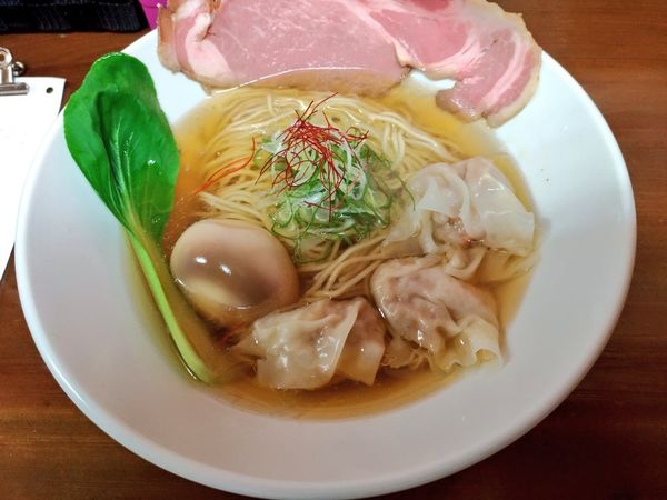 「10月限定 海老ワンタン麺」@Ryukyu Ramen Apolloの写真