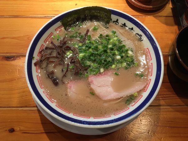 「らーめん740円+赤オニ120円」@博多長浜らーめん 田中商店の写真