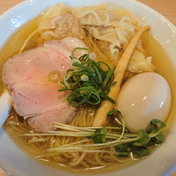 「塩ワンタンメン(並)1050円、味玉100円」@地鶏らーめん とりじの写真