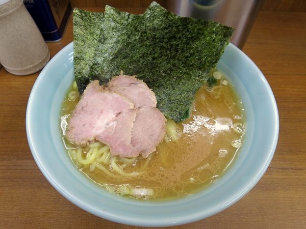 「ラーメン 並 ６５０円 ※やわめ/ふつう/おおめ」@横浜ラーメン 武蔵家 北千住店の写真