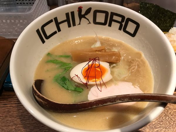 「純とりそば」@鶏そば十番 156 ICHIKORO 麻布十番店の写真