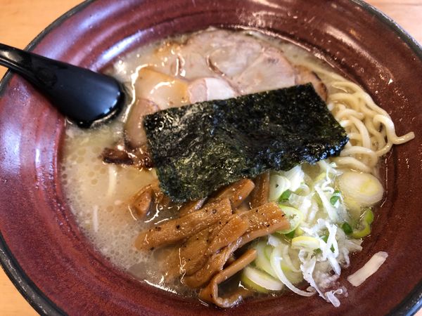 「とんこつ塩らぁーめん  760円」@らぁめんさなだ 市原白金店の写真