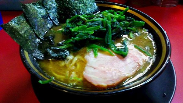 「ラーメン　+　ほうれん草」@家系ラーメン とらきち家の写真