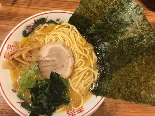 「醤油ラーメン670円」@横浜らぁめん 桜花  西口本店の写真