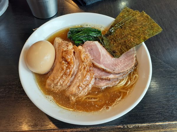 「特製煮干しそば+チャーシュー+和え玉」@陽はまたのぼるの写真