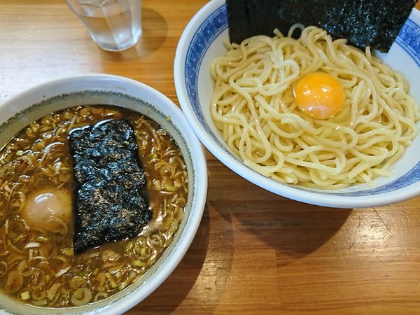 「つけめん(小)+海苔、味玉、生玉(1000円)」@自家製中華そば としおかの写真