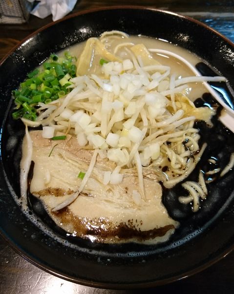 「とりそば黒 大盛」@麺堂 稲葉 Kuki styleの写真