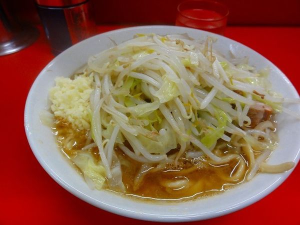 「ラーメン750円　野菜少な目ニンニク」@ラーメン二郎 松戸駅前店の写真