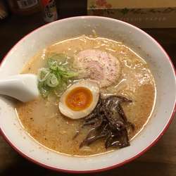 辛とんこつらーめん