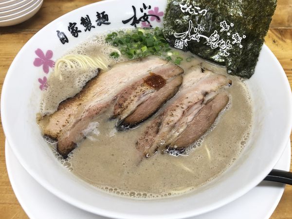 「豚骨ラーメン」@麺屋 桜息吹の写真