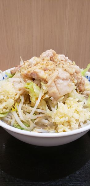 「ラーメン全マシ　ニンニクアブラ　トリプル」@ジャンクガレッジ イオン北戸田店の写真