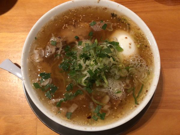 「しお味玉らーめん」@らーめん やすきちの写真